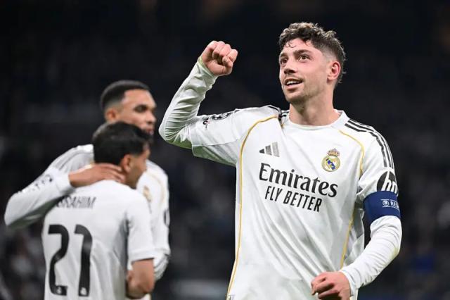 开云体育官网登入-【欧冠】巴尔韦德戴帽，瓜帅整活玩砸，皇马3比0曼城